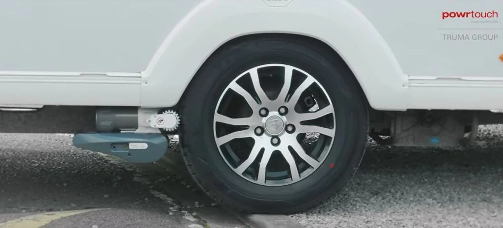 Powrtouch Evolution Twin Axle Auto Caravan Mover 9 Powrtouch Evolution Twin Axle Auto Caravan Mover - Image 9